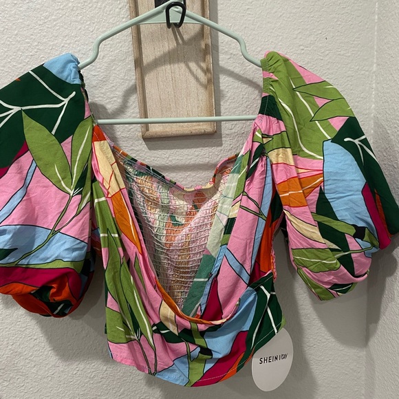 Crop top! - Picture 1 of 1